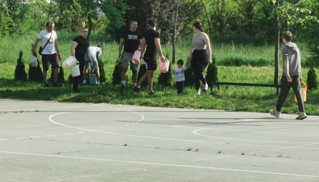 ВИШЕ ЛЕСКИ У ЛАЗИНОМ ПАРКУ!