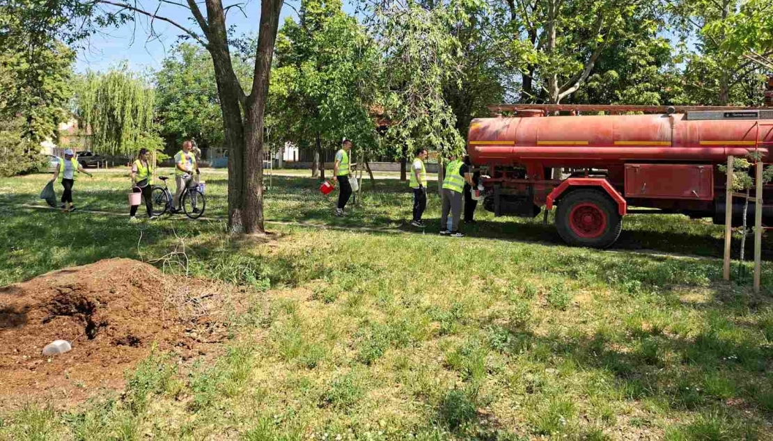 Заврнули смо рукаве и наш парк блиста! 💪🌳